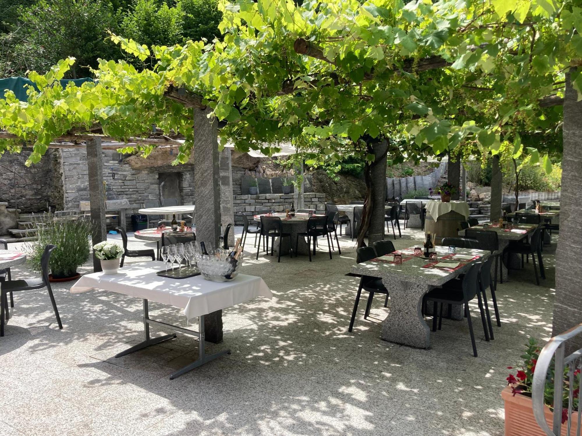 Hotel Ristorante Grotto Serta Lamone Eksteriør bilde