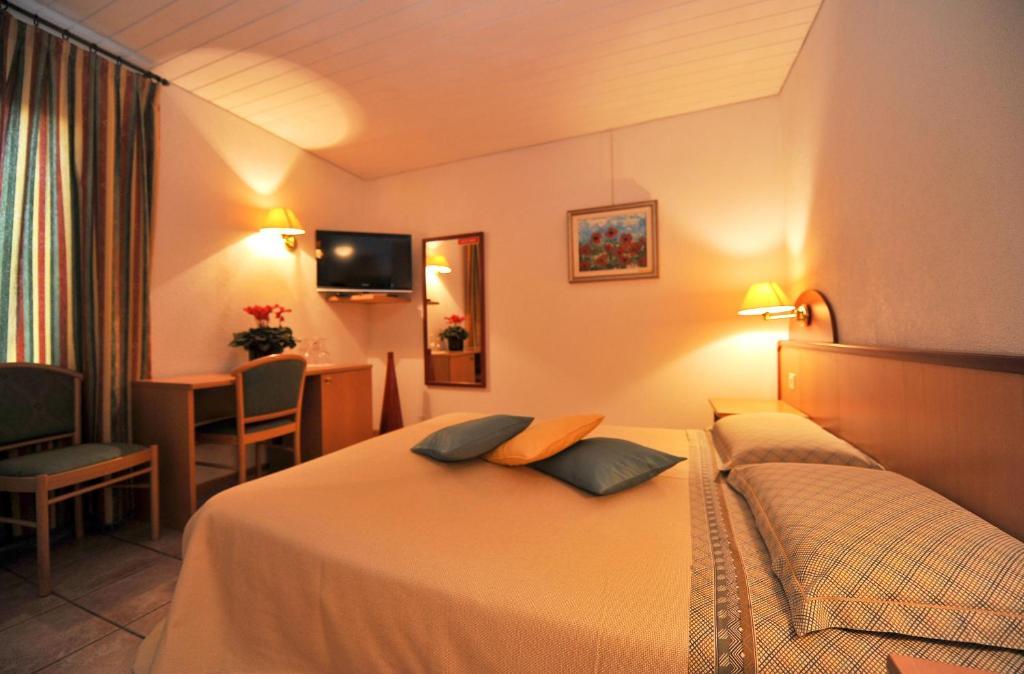 Hotel Ristorante Grotto Serta Lamone Eksteriør bilde